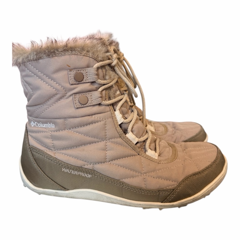 Columbia Women's Waterproof Taupe Winter Boot size 9.5